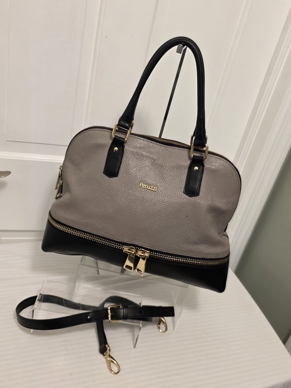 Peruzzi Leather Bag Gray And Black Fully Lined W/Detachable Crossbody Strap